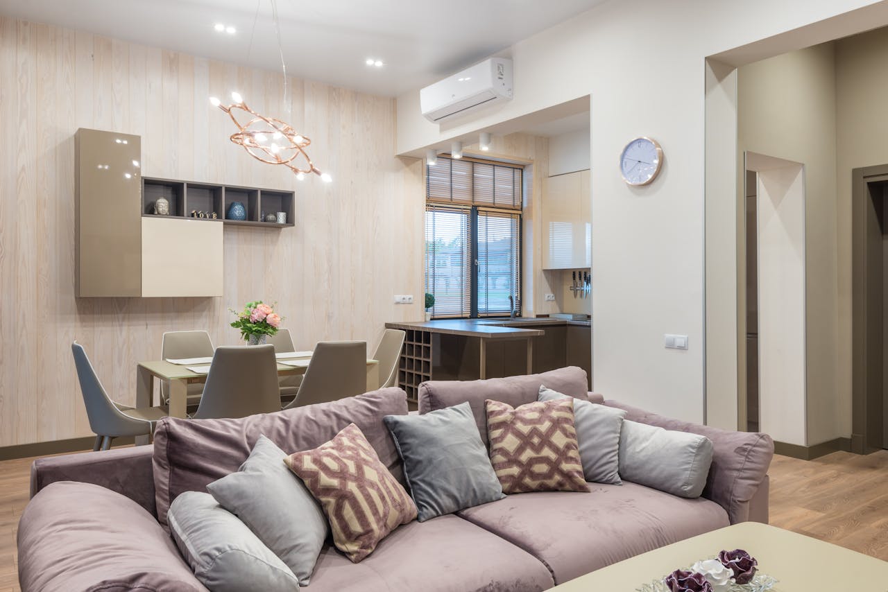 Town-and-Coastal-Morro-Bay-home-interior